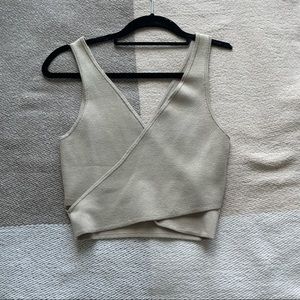 ABERCROMBIE cropped top with cut out detail SIZE S